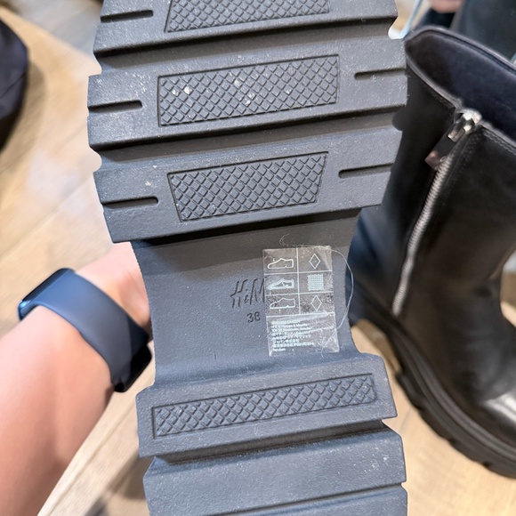 H&M Black Chunky Platform Lug Sole Ankle Boots – Size 38 (US 7.5) - Picture 4 of 4